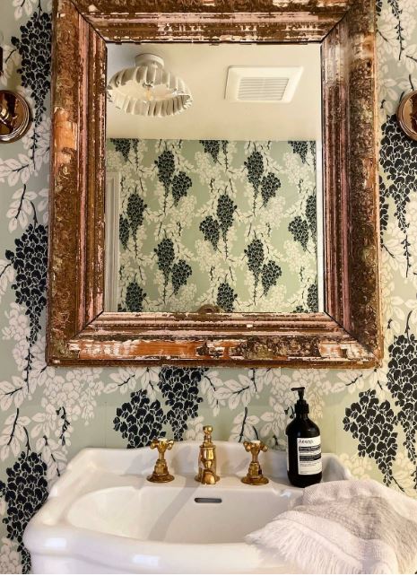 Farrow & Ball | Wallpaper - Wisteria