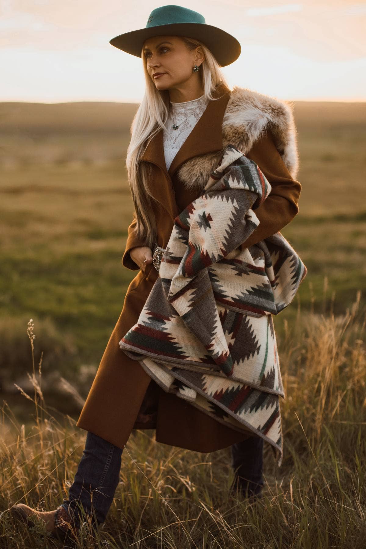 Meraki Movement - Inca Cloud Alpaca Throw Blanket