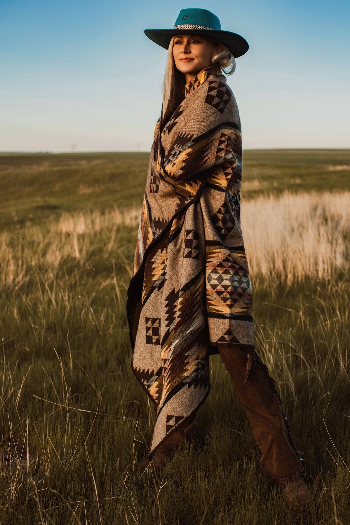Meraki Movement - Prairie Sunset Aztek Alpaca Throw Blanket