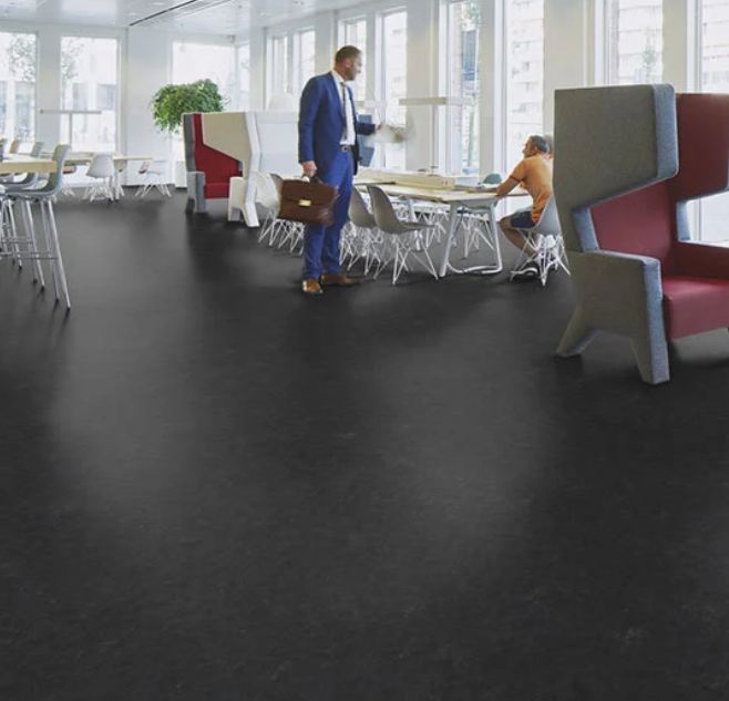 Marmoleum Modular t3707 Black Hole